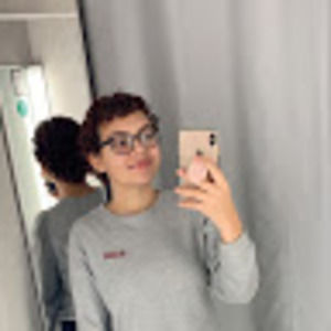 Meet your Posher, Casey